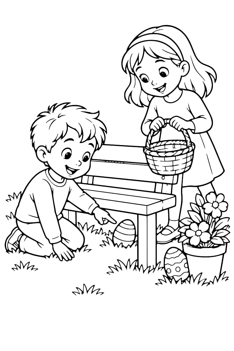 Un garçon accroupi montre des œufs de Pâques sous un banc, tandis qu’une fille tient un panier à côté d’un pot de fleurs.